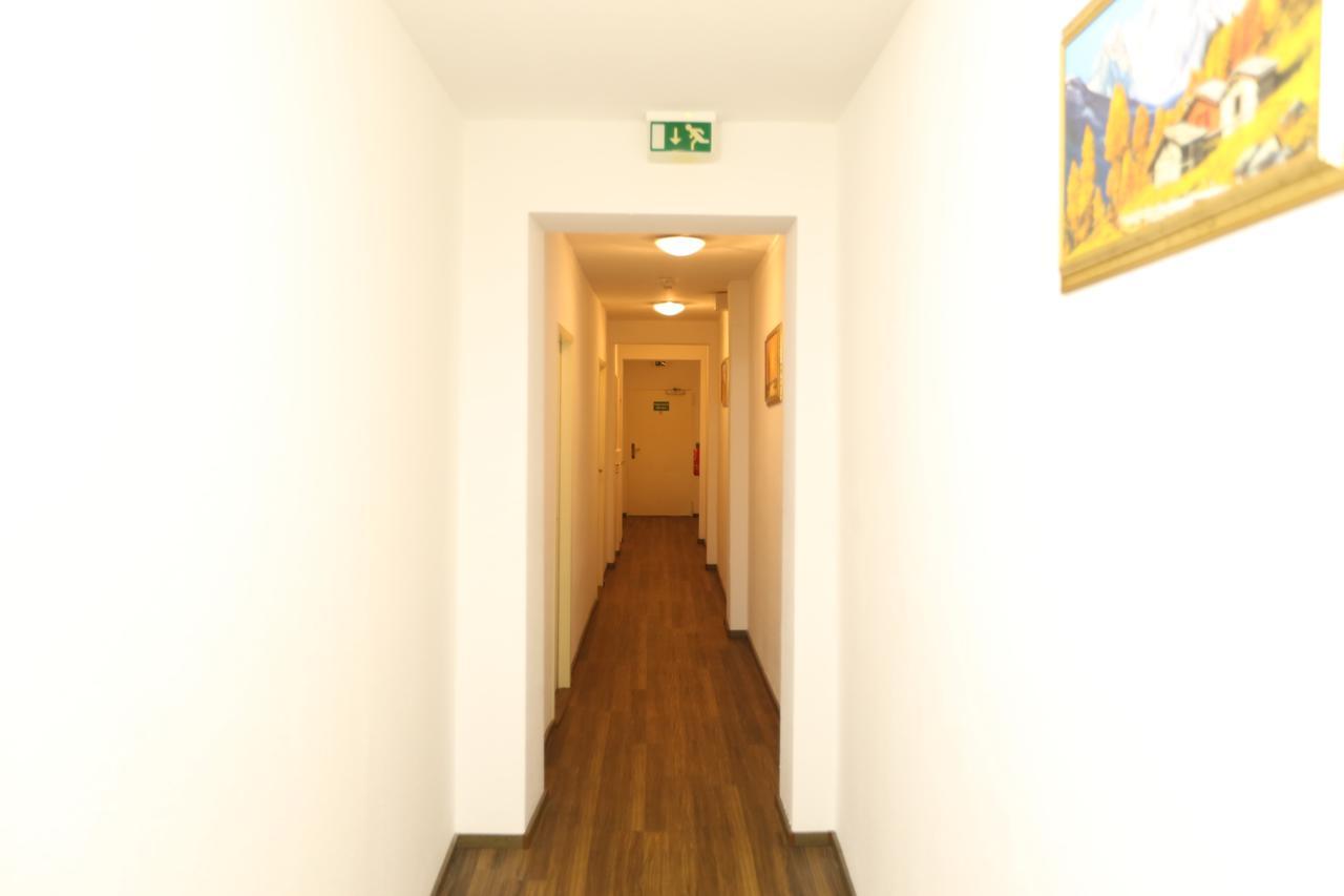 Hotel Ai Koenigshof Berlín Exterior foto